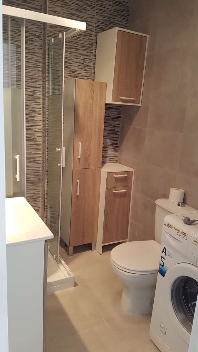 1 makuuhuone Bungalow vuokrattavana paikassa Torrevieja - 590 € (Ref: 9483830)