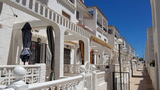 1 makuuhuone Bungalow vuokrattavana paikassa Playa del Acequión, Torrevieja - 590 € (Ref: 9483830)