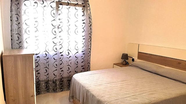 1 makuuhuone Bungalow vuokrattavana paikassa Playa del Acequión, Torrevieja - 590 € (Ref: 9483830)