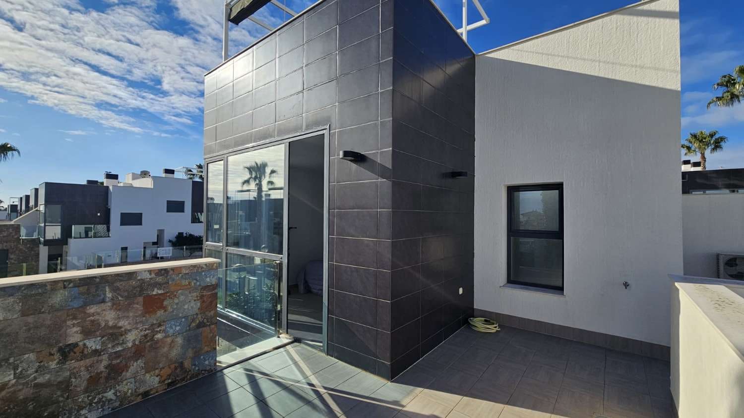 3 soveværelse Rækkehus til salg i Orihuela med swimmingpool - € 410.000 (Ref: 9547698)