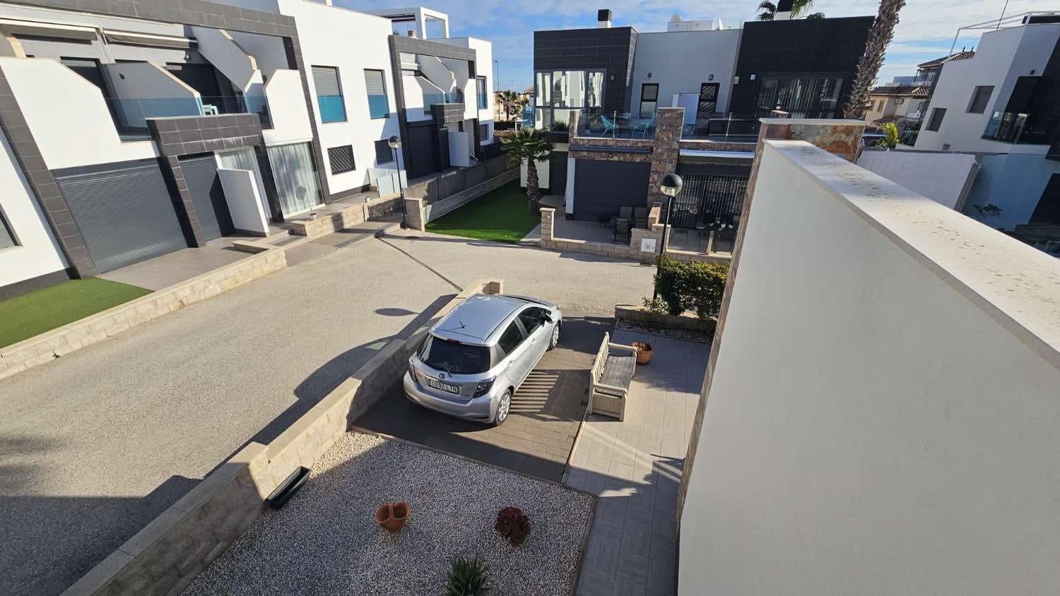 3 soveværelse Rækkehus til salg i Orihuela med swimmingpool - € 410.000 (Ref: 9547698)