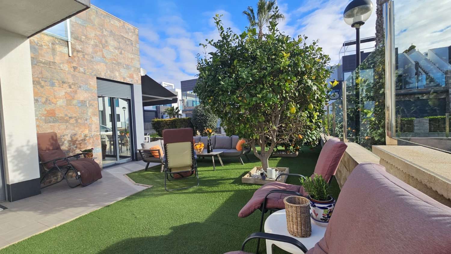 3 soveværelse Rækkehus til salg i Orihuela med swimmingpool - € 410.000 (Ref: 9547698)