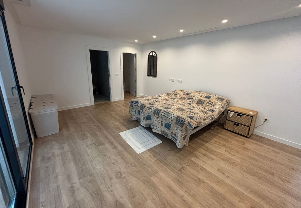 Adosado de 4 habitaciones en Rojales en venta con piscina - 525.000 € (Ref: 9560938)