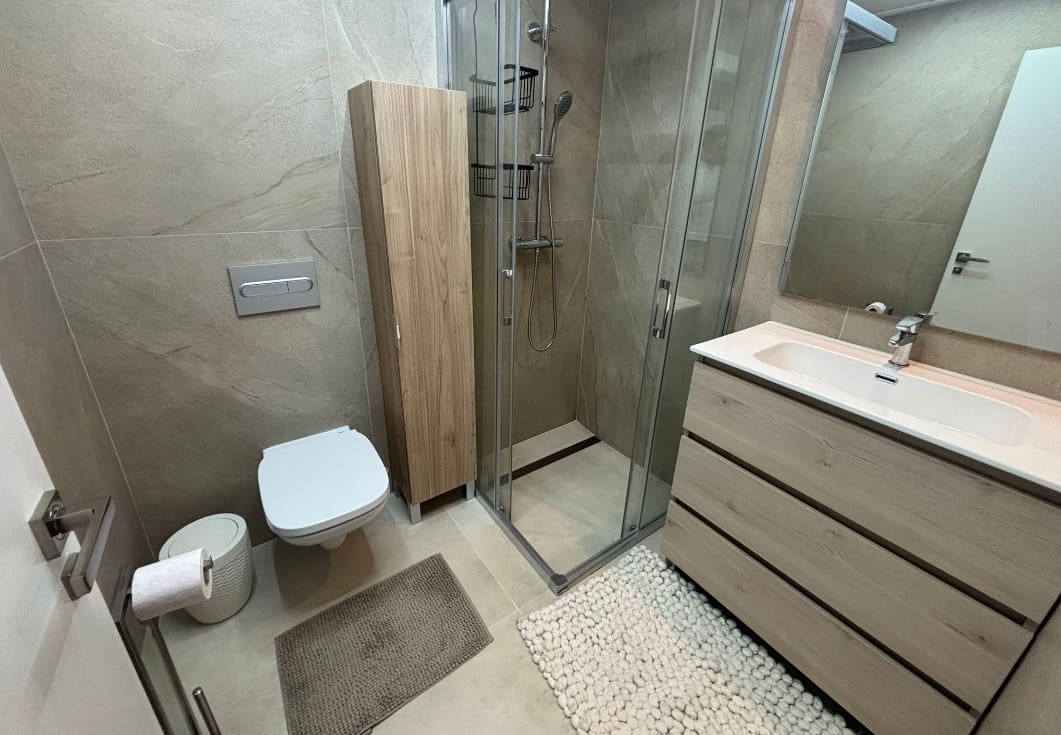 Adosado de 4 habitaciones en Rojales en venta con piscina - 525.000 € (Ref: 9560938)