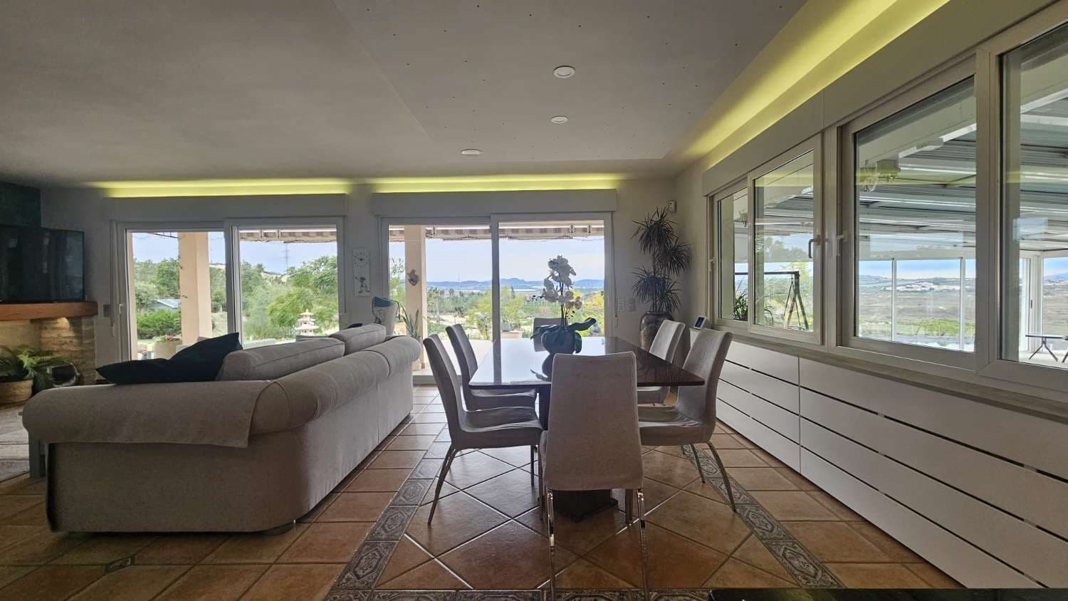 4 soveværelse Villa til salg i Orihuela med swimmingpool - € 1.100.000 (Ref: 9568063)