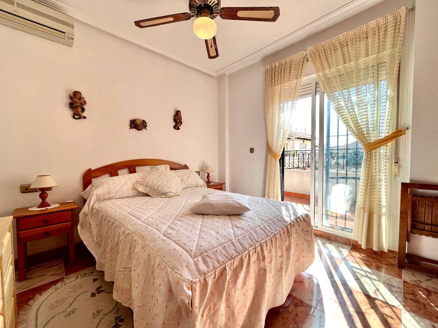 3 sovrum Radhus till salu i La Zenia med pool - 229 000 € (Ref: 9573980)