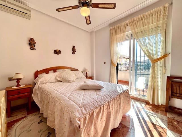 3 sovrum Radhus till salu i La Zenia, Orihuela med pool - 229 000 € (Ref: 9573980)