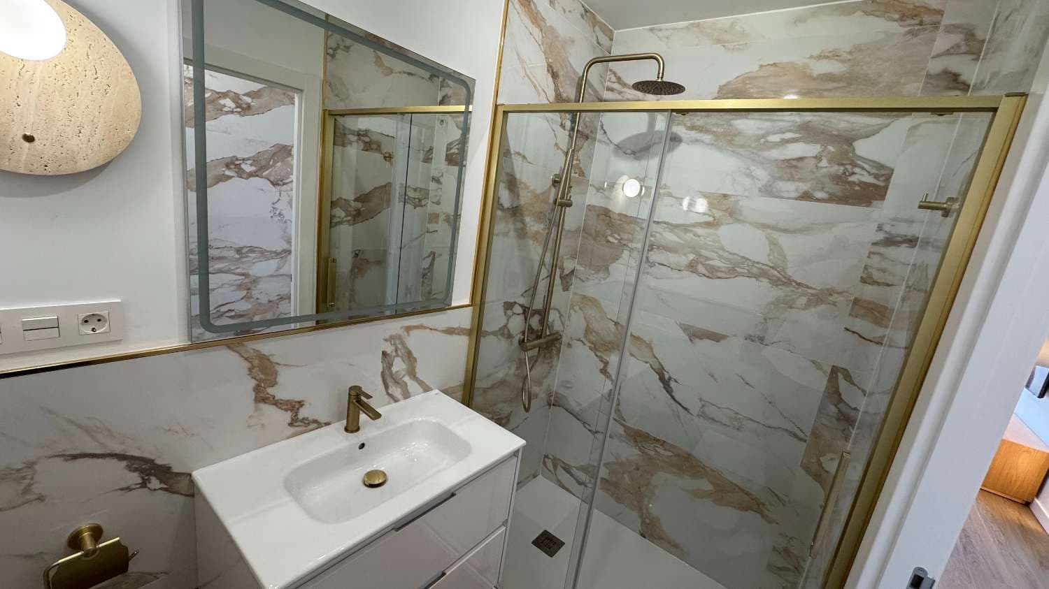 2 sovrum Strandlägenhet till salu i Punta Prima med pool - 269 000 € (Ref: 9581588)