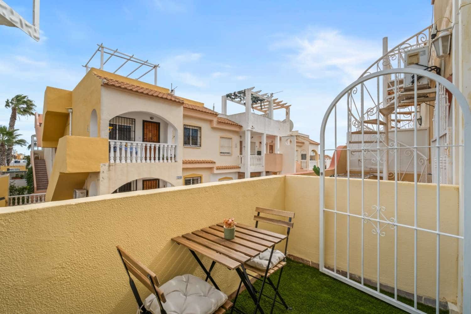 2 bedroom Bungalow for sale in Orihuela with pool - € 205,000 (Ref: 9625352)