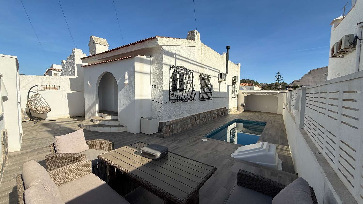 2 soverom Villa til salgs i Orihuela Costa med svømmebasseng - € 255 000 (Ref: 9633919)