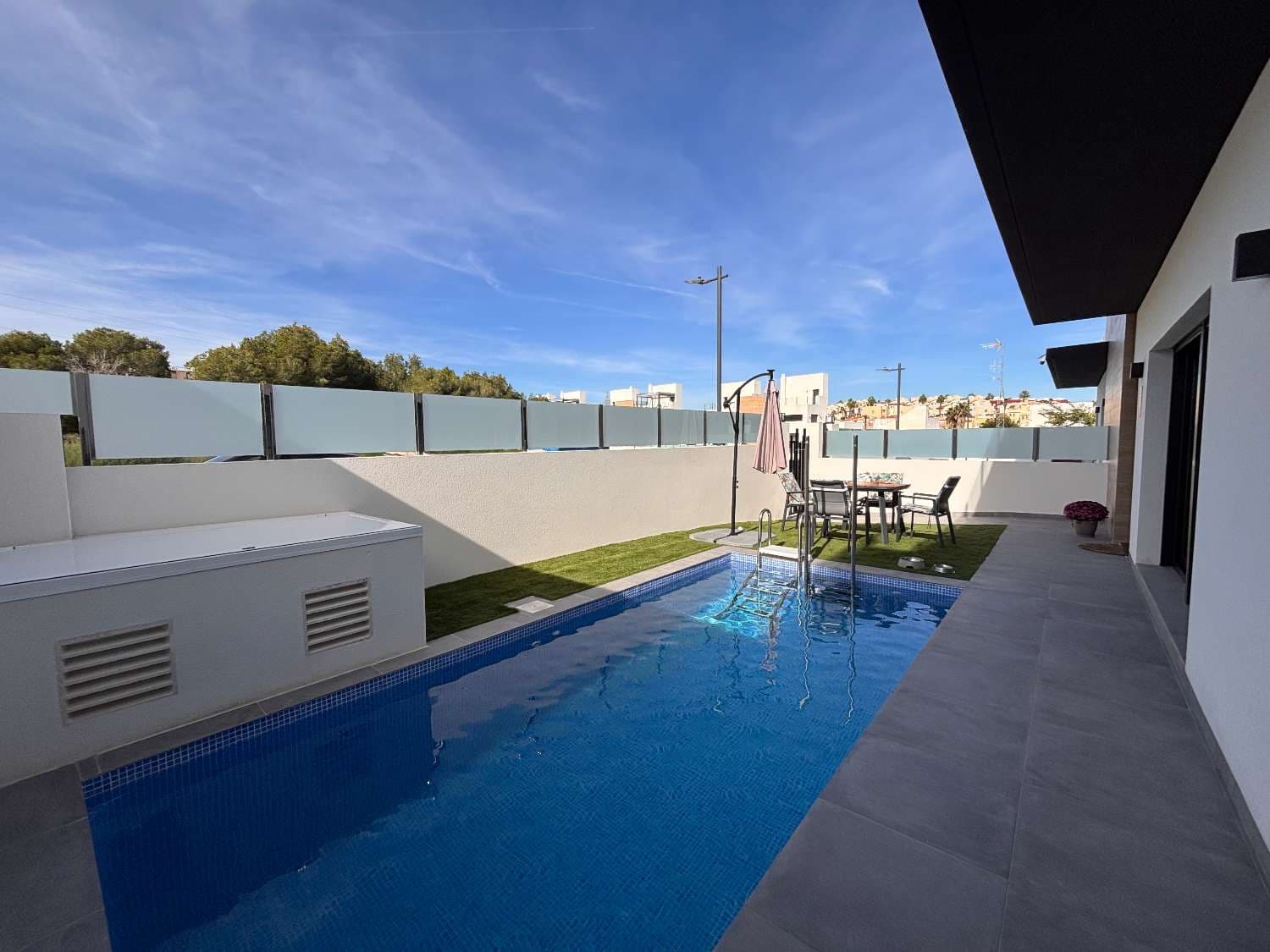 2 Zimmer Villa zu verkaufen in Orihuela Costa mit Pool - 434.950 € (Ref: 9651254)
