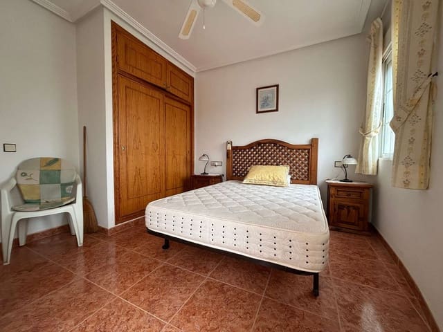 Adosado de 3 habitaciones en Orihuela en venta con piscina - 220.000 € (Ref: 9655701)