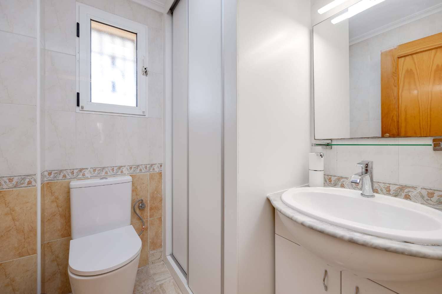 3 sovrum Bungalow till salu i Torrevieja med pool - 249 900 € (Ref: 9670015)