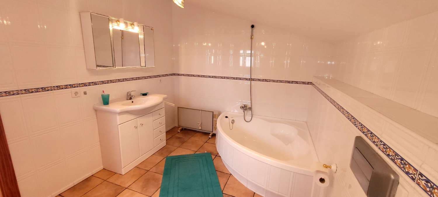 3 bedroom Villa for sale in Pinar de Campoverde with pool - € 399,000 (Ref: 9679505)