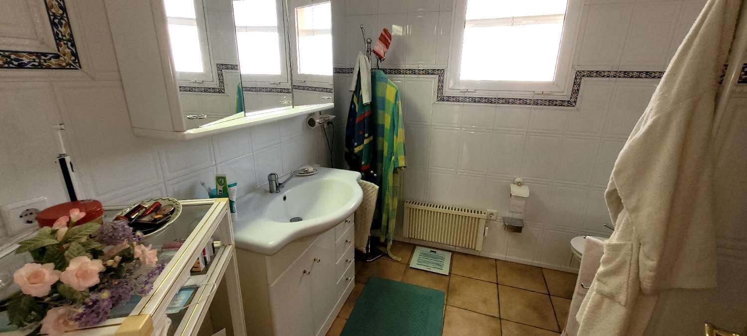 3 bedroom Villa for sale in Pinar de Campoverde with pool - € 399,000 (Ref: 9679505)