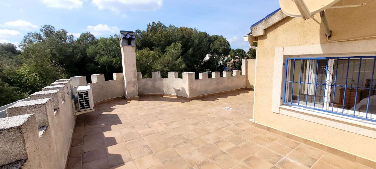 3 bedroom Villa for sale in Pinar de Campoverde with pool - € 399,000 (Ref: 9679505)