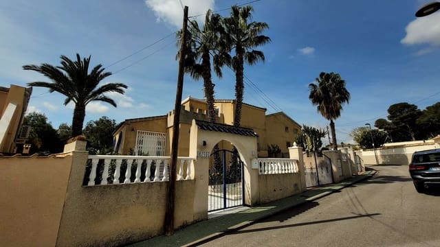 3 Zimmer Villa zu verkaufen in Pinar de Campoverde, Pilar de la Horadada mit Pool - 399.000 € (Ref: 9679505)