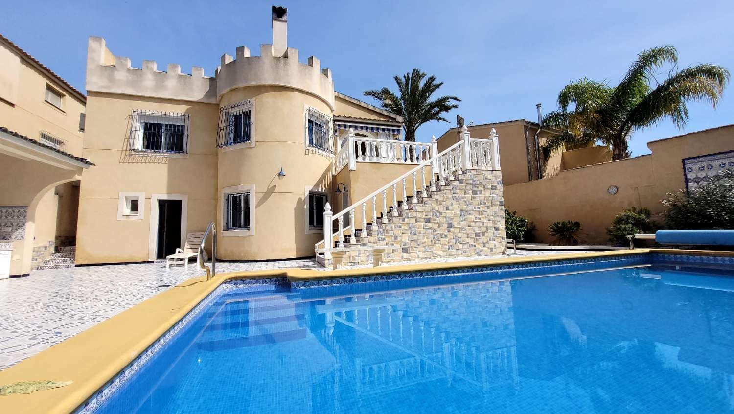 3 bedroom Villa for sale in Pinar de Campoverde with pool - € 399,000 (Ref: 9679505)