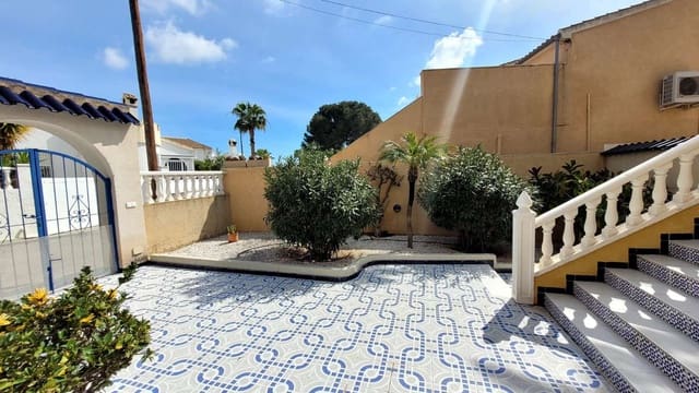 3 Zimmer Villa zu verkaufen in Pinar de Campoverde, Pilar de la Horadada mit Pool - 399.000 € (Ref: 9679505)