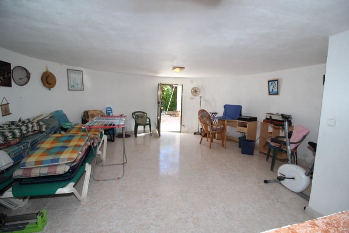 3 sypialnia Willa na sprzedaż w Torrevieja z basenem - 349 000 € (Ref: 9721147)