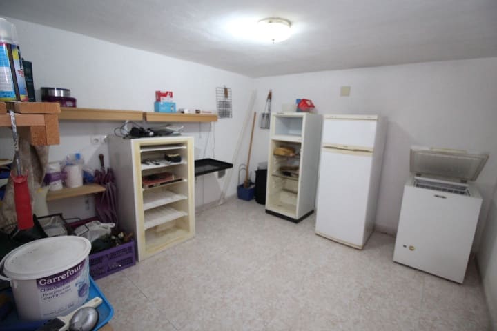 3 sypialnia Willa na sprzedaż w Torrevieja z basenem - 349 000 € (Ref: 9721147)