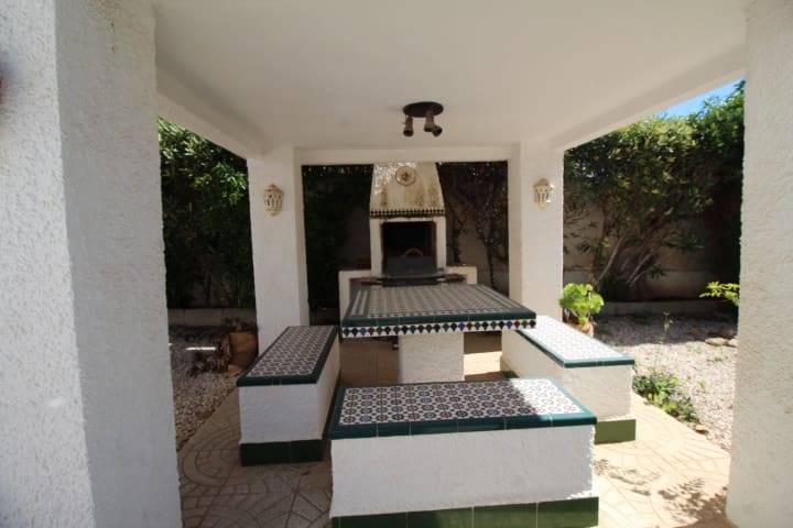 3 sypialnia Willa na sprzedaż w Torrevieja z basenem - 349 000 € (Ref: 9721147)