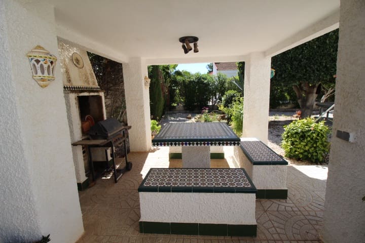 3 sypialnia Willa na sprzedaż w Torrevieja z basenem - 349 000 € (Ref: 9721147)