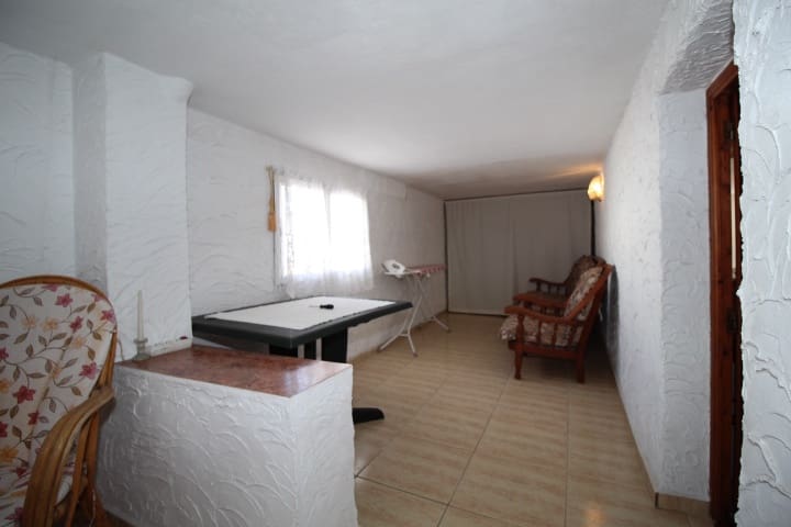 3 sypialnia Willa na sprzedaż w Torrevieja z basenem - 349 000 € (Ref: 9721147)