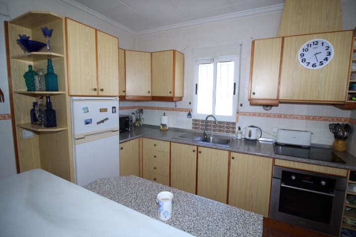 3 sypialnia Willa na sprzedaż w Torrevieja z basenem - 349 000 € (Ref: 9721147)
