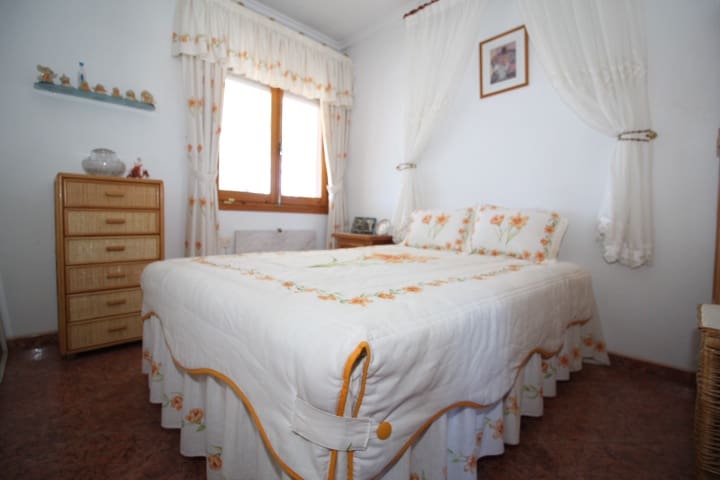 3 sypialnia Willa na sprzedaż w Torrevieja z basenem - 349 000 € (Ref: 9721147)