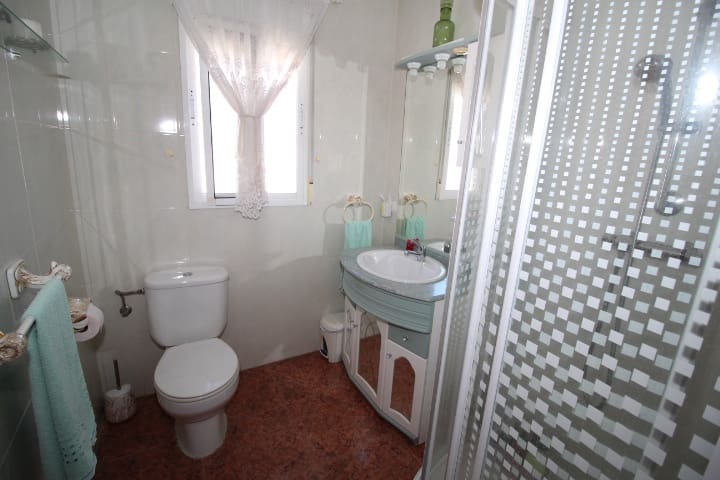 3 sypialnia Willa na sprzedaż w Torrevieja z basenem - 349 000 € (Ref: 9721147)