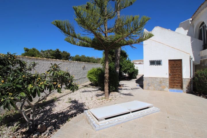 3 sypialnia Willa na sprzedaż w Torrevieja z basenem - 349 000 € (Ref: 9721147)