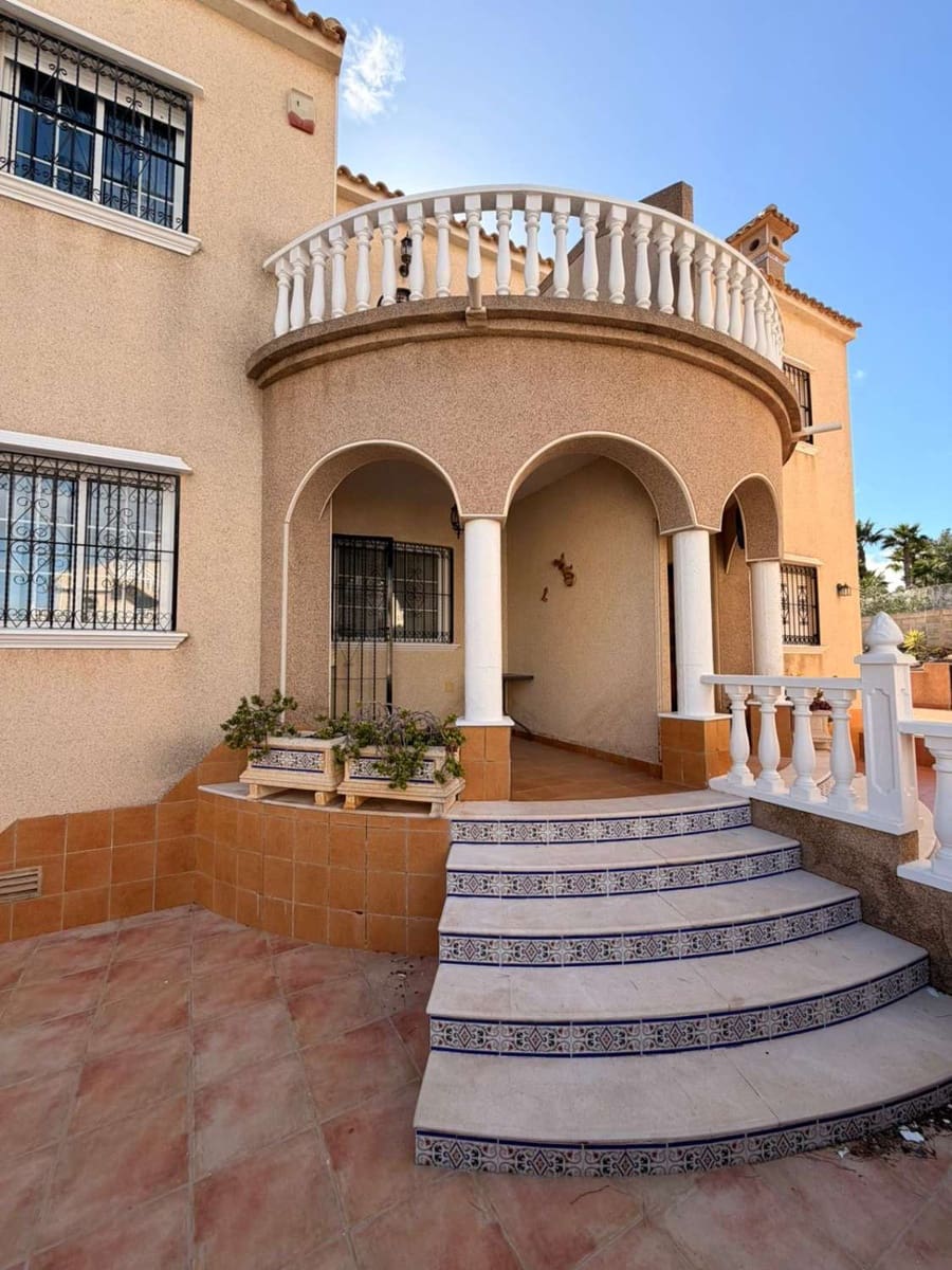 3 soverom Rekkehus til salgs i Orihuela Costa med svømmebasseng - € 239 000 (Ref: 9735214)