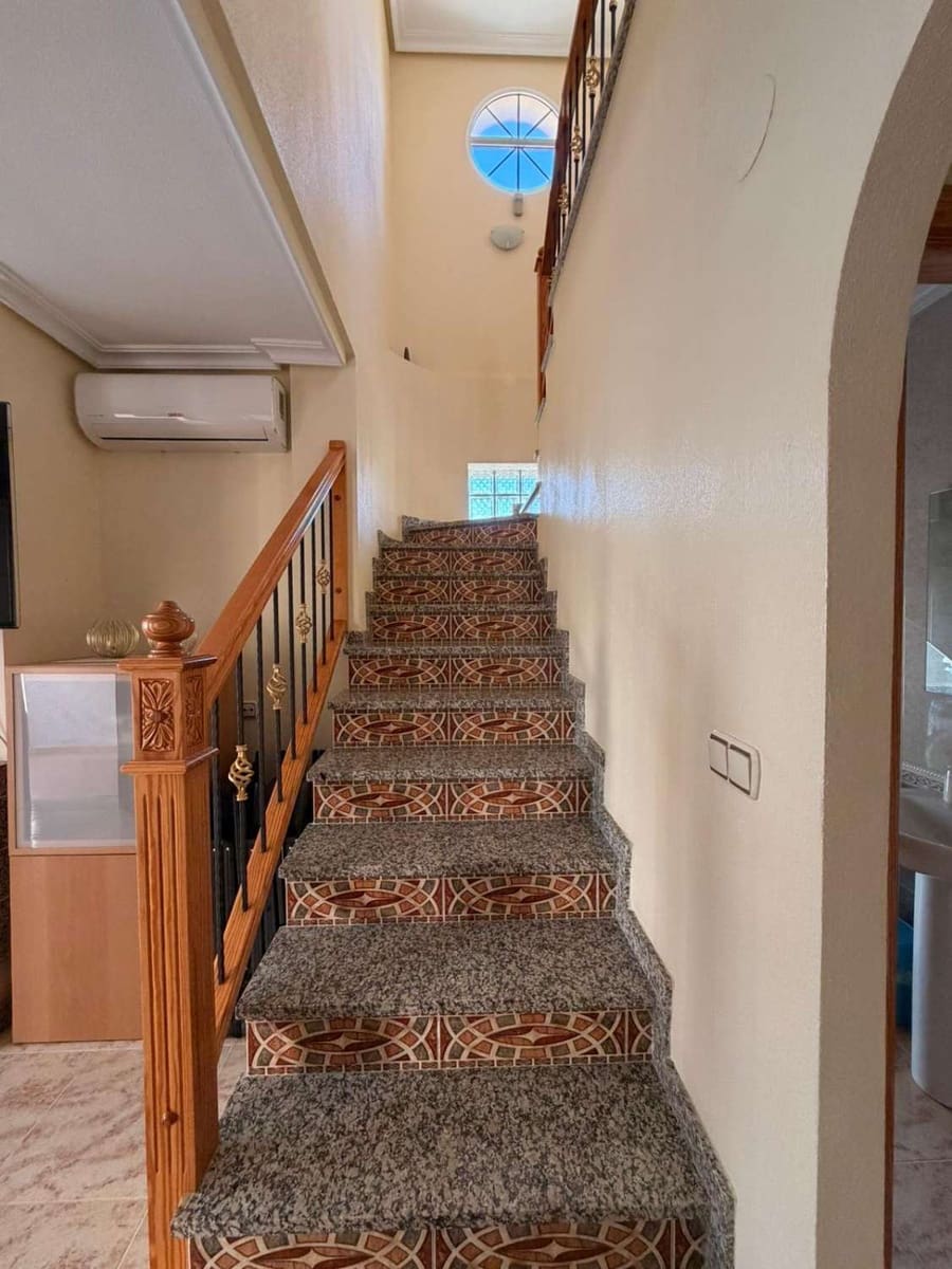 3 soverom Rekkehus til salgs i Orihuela Costa med svømmebasseng - € 239 000 (Ref: 9735214)