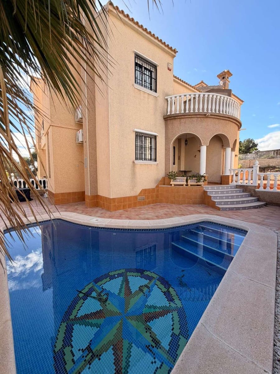 3 soverom Rekkehus til salgs i Orihuela Costa med svømmebasseng - € 239 000 (Ref: 9735214)