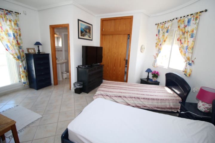 3 sypialnia Willa na sprzedaż w La Siesta z basenem - 370 000 € (Ref: 9790284)