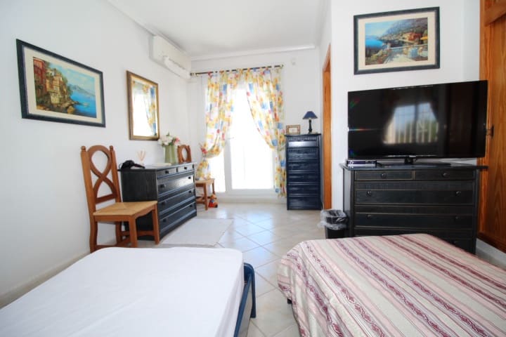 3 sypialnia Willa na sprzedaż w La Siesta z basenem - 370 000 € (Ref: 9790284)