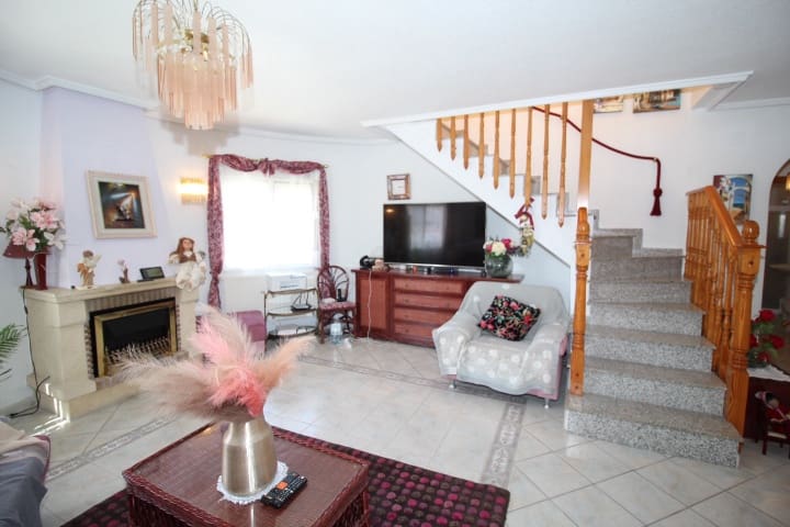 3 sypialnia Willa na sprzedaż w La Siesta z basenem - 370 000 € (Ref: 9790284)