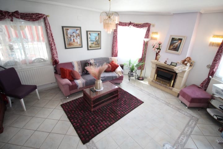 3 sypialnia Willa na sprzedaż w La Siesta z basenem - 370 000 € (Ref: 9790284)