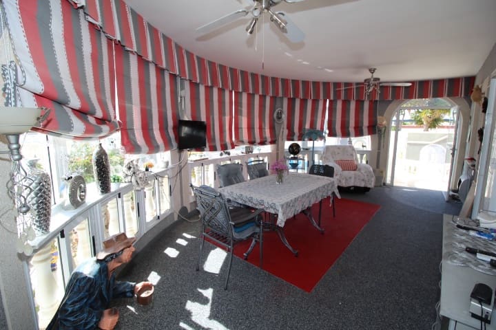 3 sypialnia Willa na sprzedaż w La Siesta z basenem - 370 000 € (Ref: 9790284)