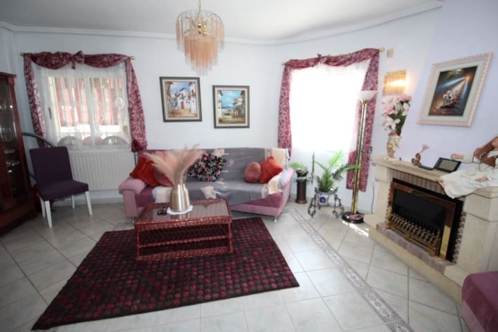 3 sypialnia Willa na sprzedaż w La Siesta z basenem - 370 000 € (Ref: 9790284)