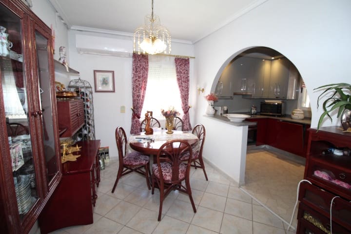 3 sypialnia Willa na sprzedaż w La Siesta z basenem - 370 000 € (Ref: 9790284)