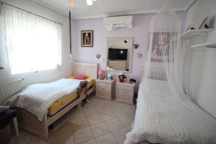 3 sypialnia Willa na sprzedaż w La Siesta z basenem - 370 000 € (Ref: 9790284)