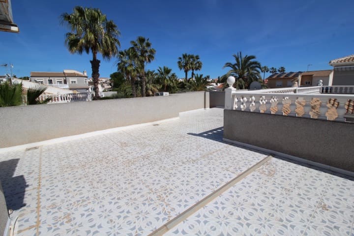 3 sypialnia Willa na sprzedaż w La Siesta z basenem - 370 000 € (Ref: 9790284)