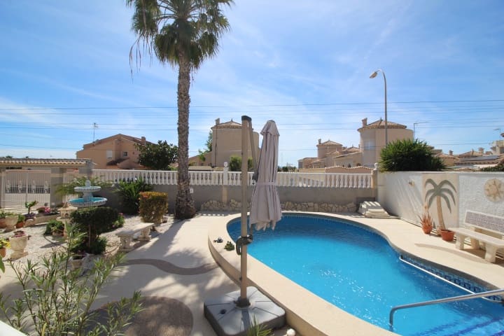 3 sypialnia Willa na sprzedaż w La Siesta z basenem - 370 000 € (Ref: 9790284)