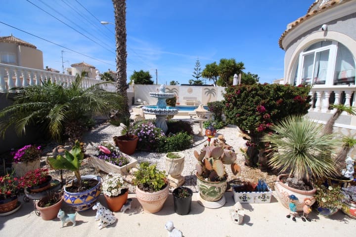 3 sypialnia Willa na sprzedaż w La Siesta z basenem - 370 000 € (Ref: 9790284)