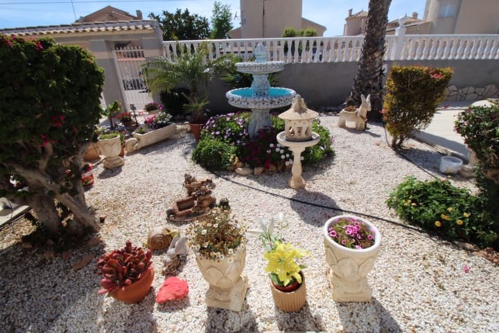 3 sypialnia Willa na sprzedaż w La Siesta z basenem - 370 000 € (Ref: 9790284)