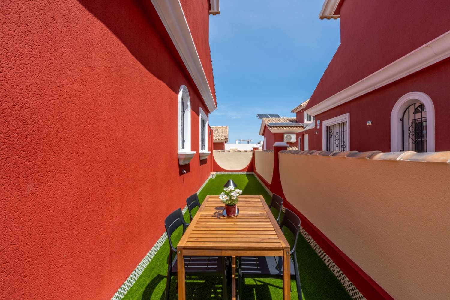 3 Zimmer Doppelhaus zu verkaufen in Orihuela Costa mit Pool - 269.800 € (Ref: 9811273)
