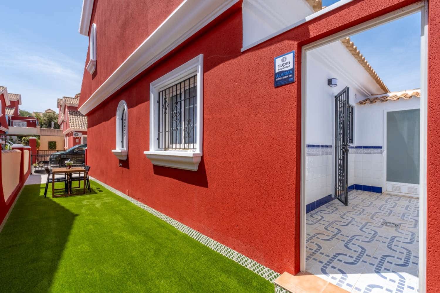 3 Zimmer Doppelhaus zu verkaufen in Orihuela Costa mit Pool - 269.800 € (Ref: 9811273)