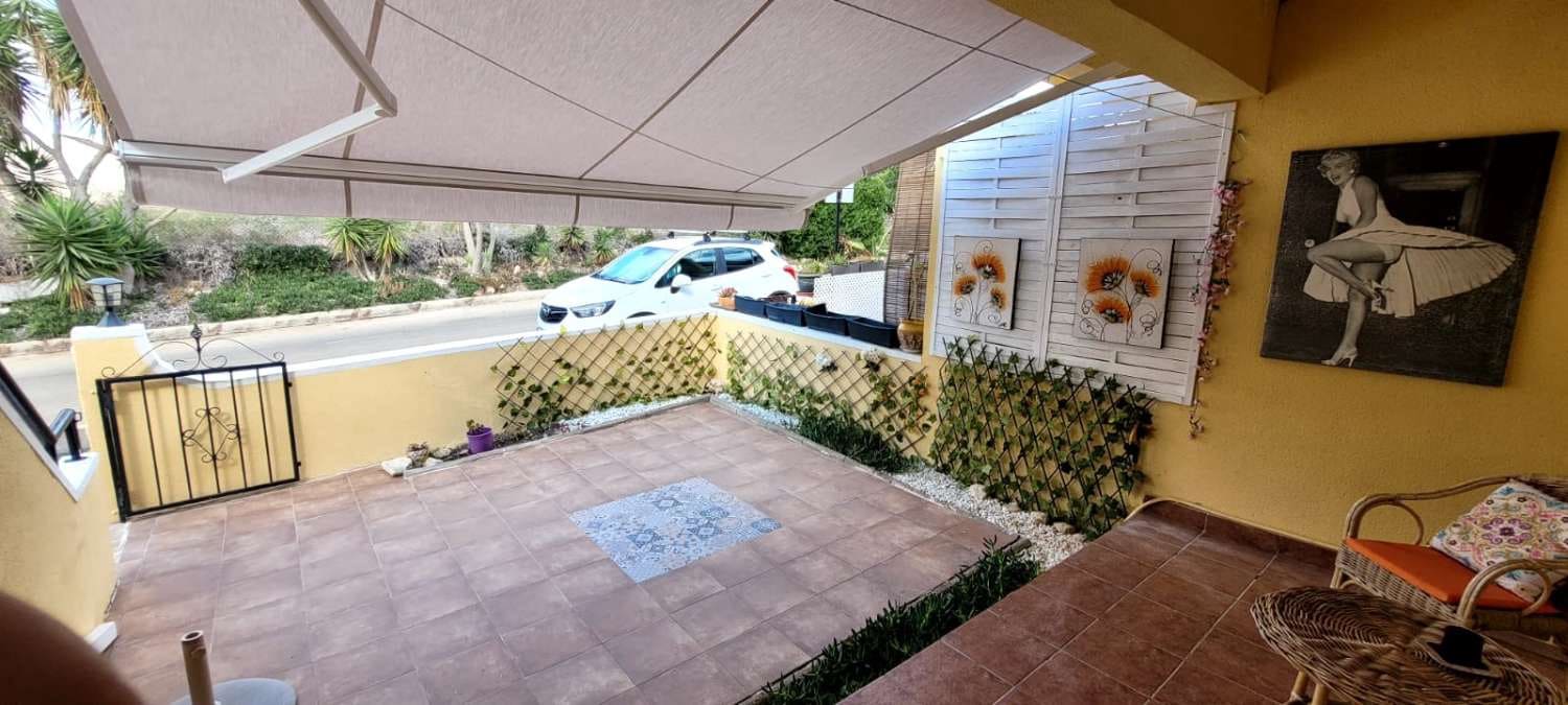 Bungalow de 1 habitación en San Miguel de Salinas en alquiler con piscina - 610 € (Ref: 9815589)